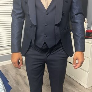 Men's Navy Blue Suit